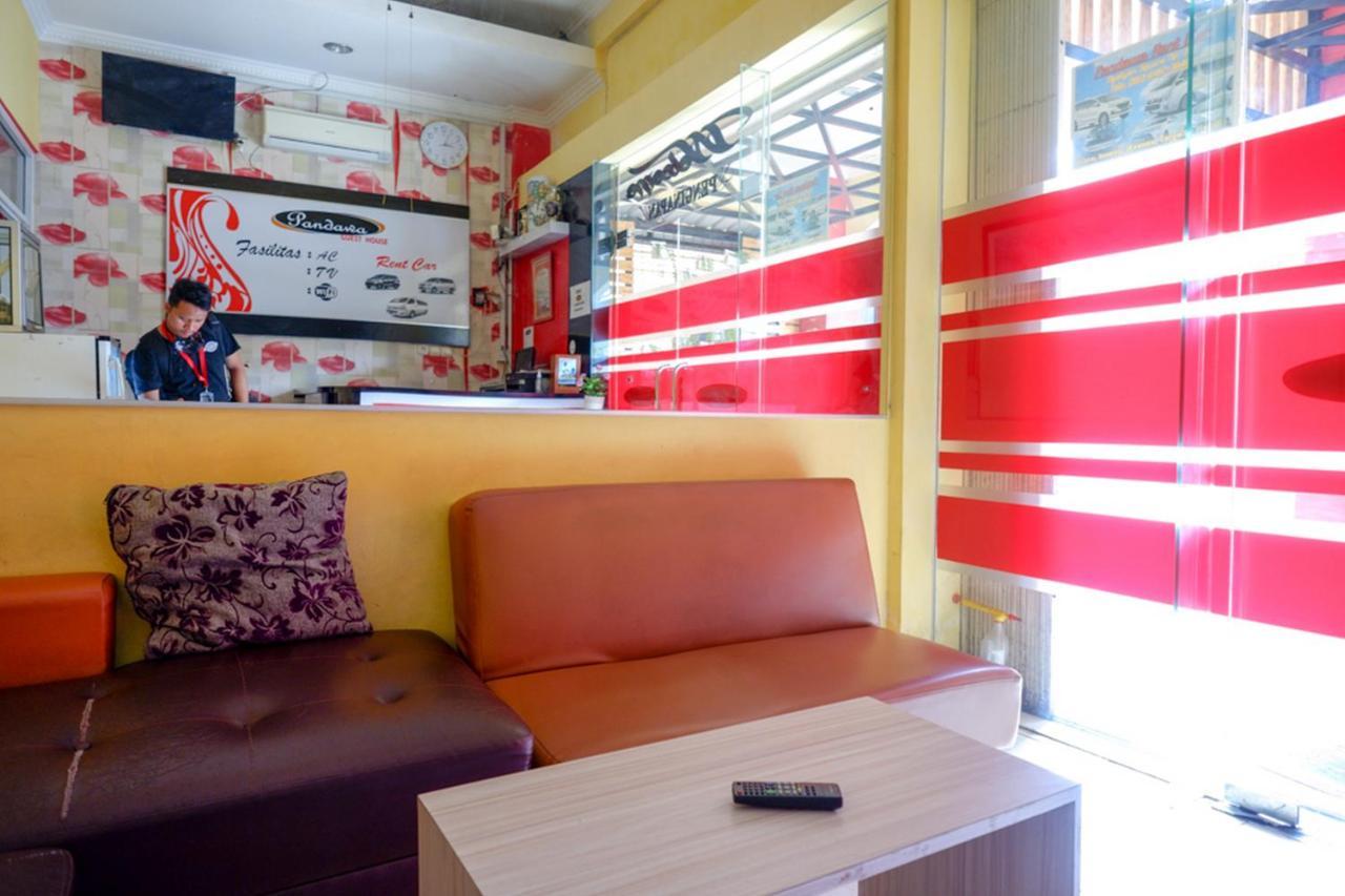 Pandawa Guest House At Ngaliyan Square Mitra Reddoorz Semarang Zewnętrze zdjęcie