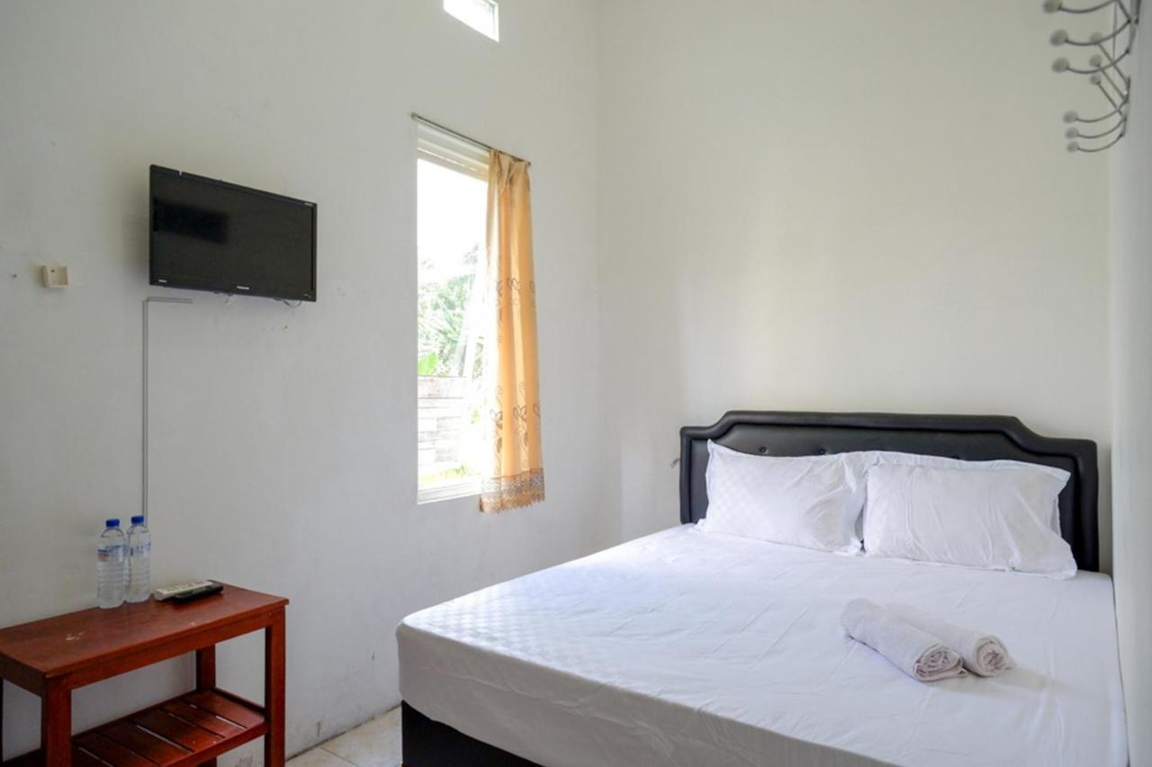 Pandawa Guest House At Ngaliyan Square Mitra Reddoorz Semarang Zewnętrze zdjęcie
