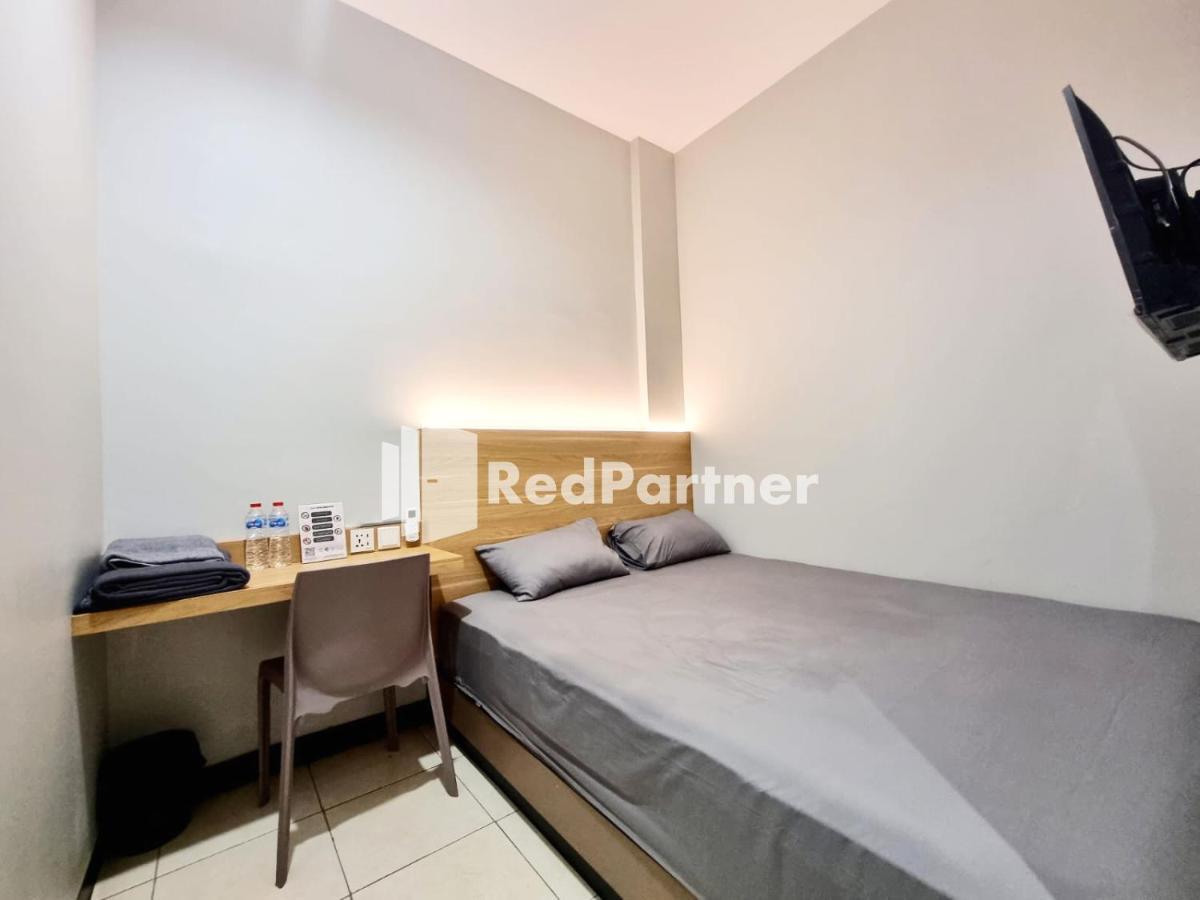 Pandawa Guest House At Ngaliyan Square Mitra Reddoorz Semarang Zewnętrze zdjęcie